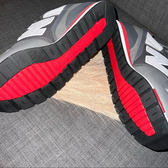 FIGS SIZE 9 MENS NEW BALANCE - Picture 7 of 8